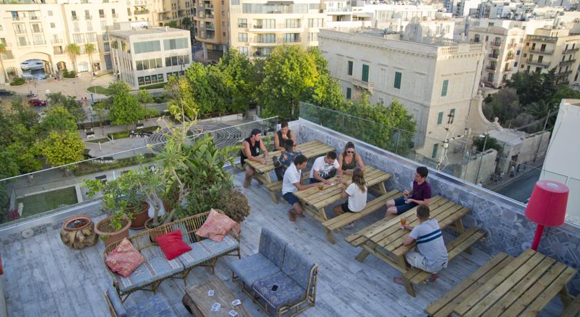 Фото 
Luciano Valletta Boutique
