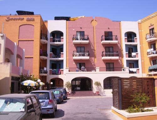 Фото 
3 Bedroom Luxury Apartment
