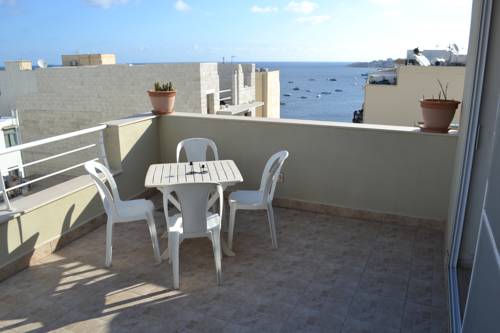 Фото 
Village Corner
