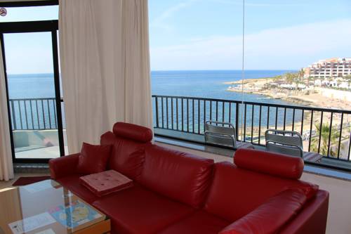 Фото 
SeaFront Apartment Marsascala
