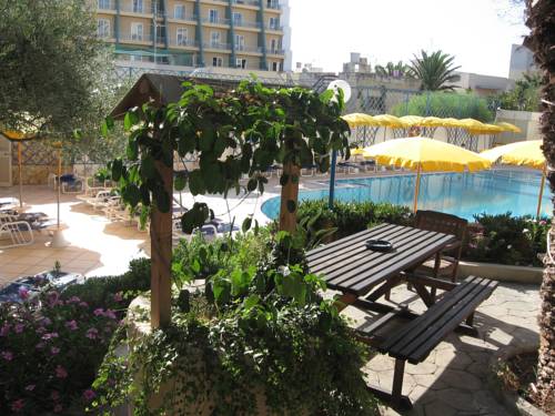 Фото 
Marsascala Sea View Apartment
