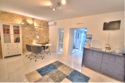 Фото 
Betty Cake B&B
