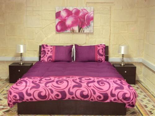 Фото 
Lellux Bed and Breakfast
