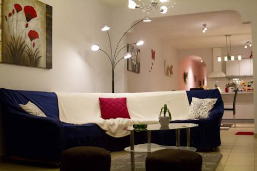 Фото 
Villa Dolman Apartments
