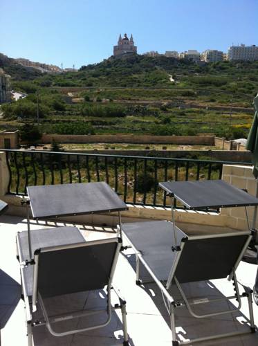 Фото 
Ta Zaren Farmhouse
