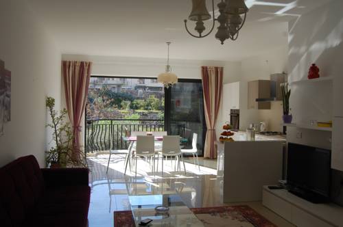 Фото 
Seagull Apartment
