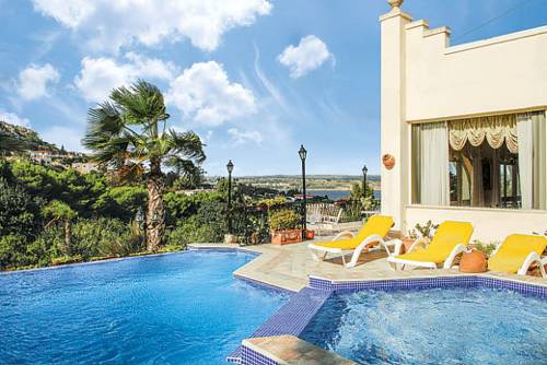 Фото 
Maisonette Fort Chambray
