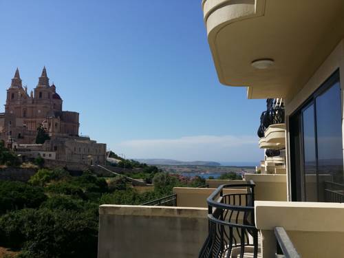 Фото 
Fort Chambray Apartment
