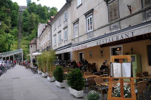 
Hotel Ribno
