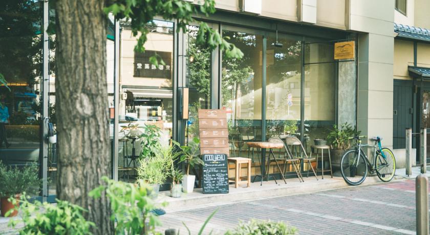 Фото 
Osaka Guesthouse HIVE
