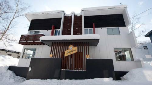 Фото 
Hakone Mori-no-Seseragi
