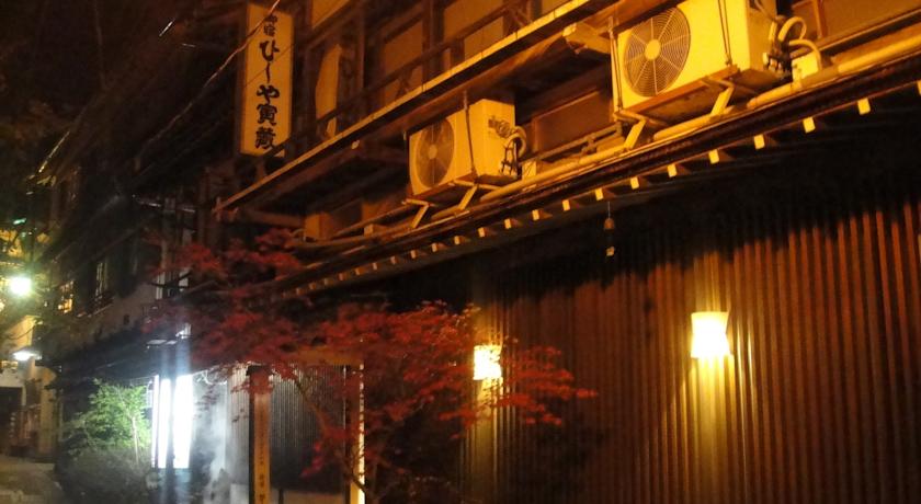 Фото 
Arima Onsen Motoyu Ryuusenkaku
