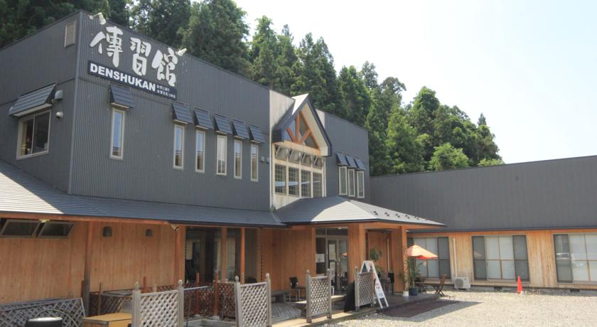 Фото 
Liberal (Adult Only)
