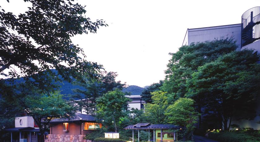 Фото 
Kasuga Hotel
