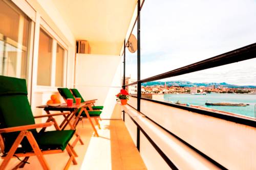 
Villa Life
