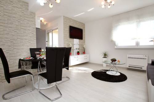 
Apartment Ljuba
