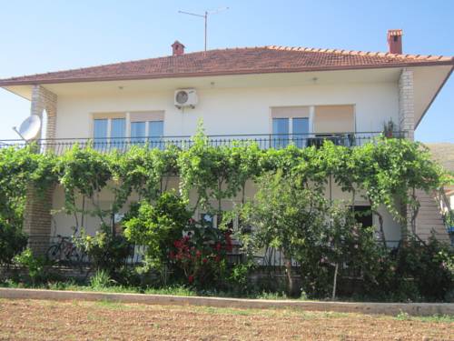 Фото 
Peninsula Luxury Rooms
