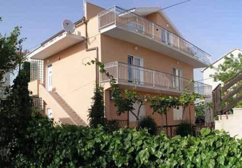 Фото 
Apartments Hills
