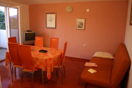 Фото 
White Towers Residences
