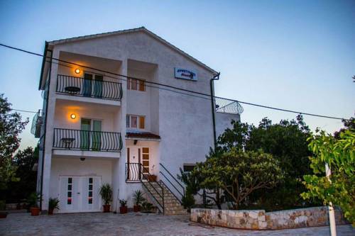 Фото 
Unique Luxury Rooms
