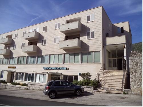 Фото 
Top Center Room & Apartment
