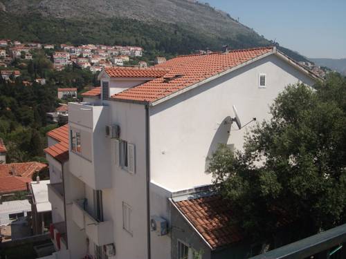 Фото 
Apartments Niky & Tomy
