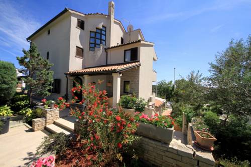 Фото 
Apartments Angel Main Square
