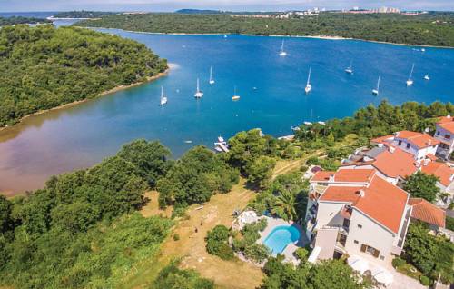 Фото 
Lobagola B&B
