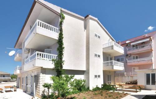 Фото 
Family Hotel Amarin
