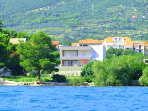 Фото 
Apartments Botić 1700
