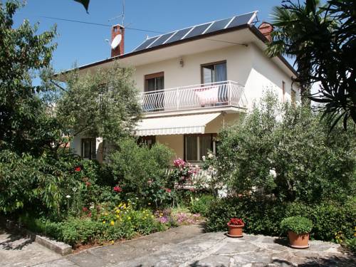 Фото 
Apartments Jure
