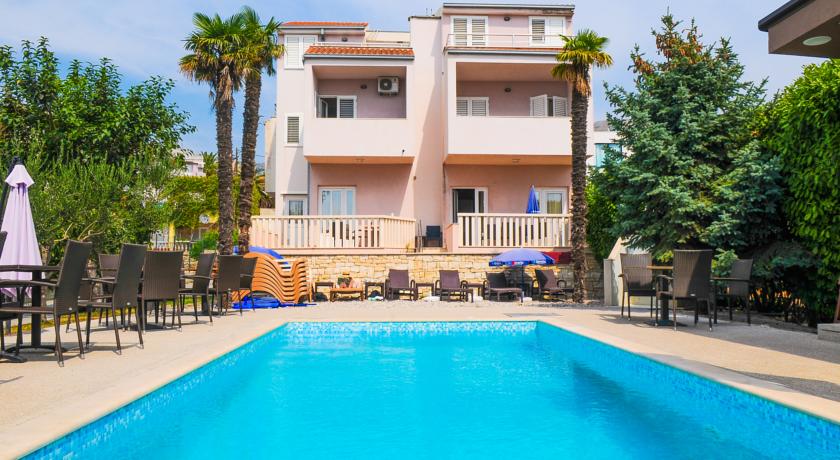 Фото 
Apartment Podstrana 1
