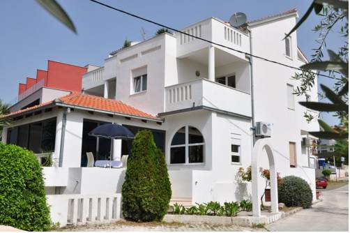 Фото 
Apartment Joe Light
