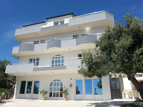 Фото 
Apartments Katarina
