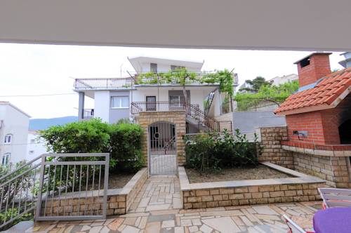 Фото 
Apartments Ana+3
