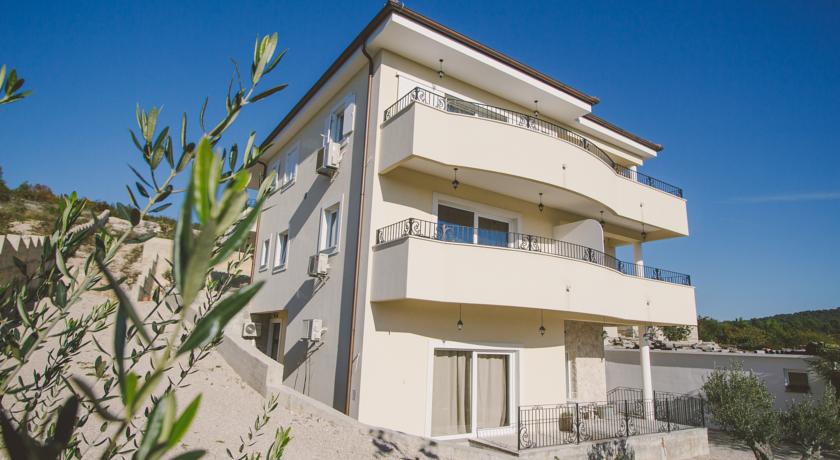 Фото 
Apartments Nika
