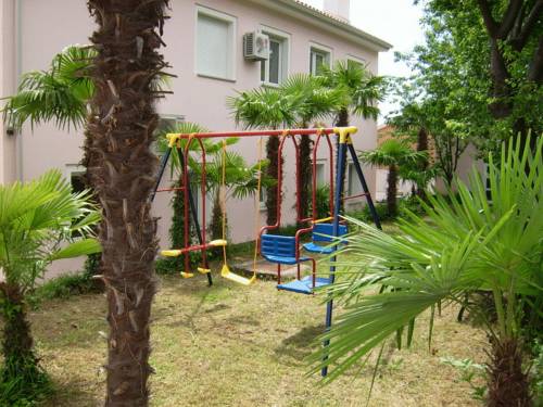 Фото 
Apartments Diana
