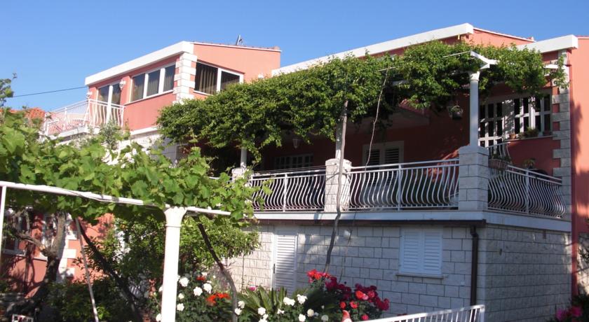 Фото 
Park Apartment
