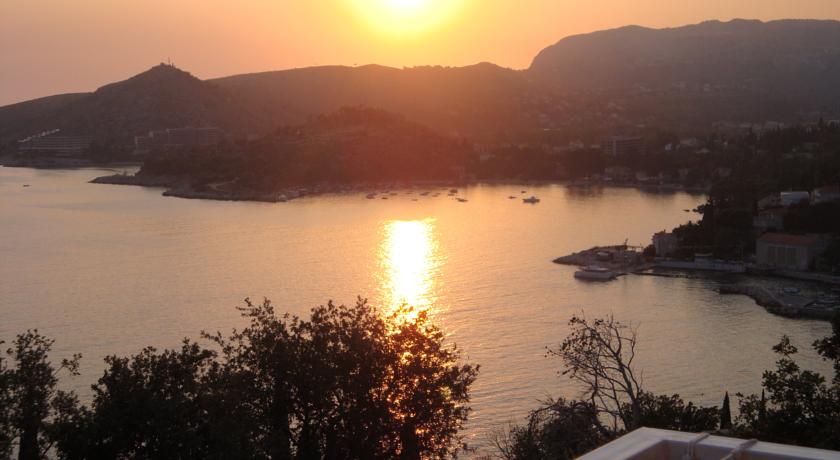 Фото 
Downtown View
