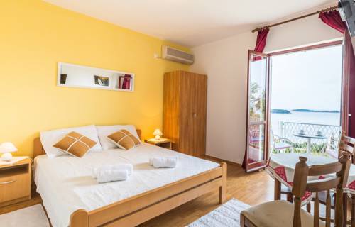 Фото 
Peachy House
