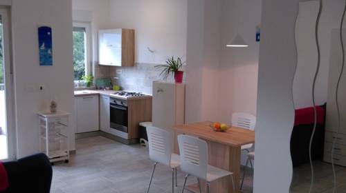 
Art Apartman
