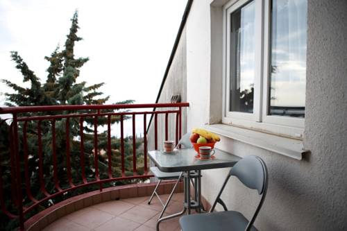 Фото 
Bristol Hotel
