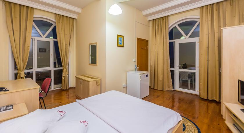 Фото 
Tebriz Hotel Nakhchivan
