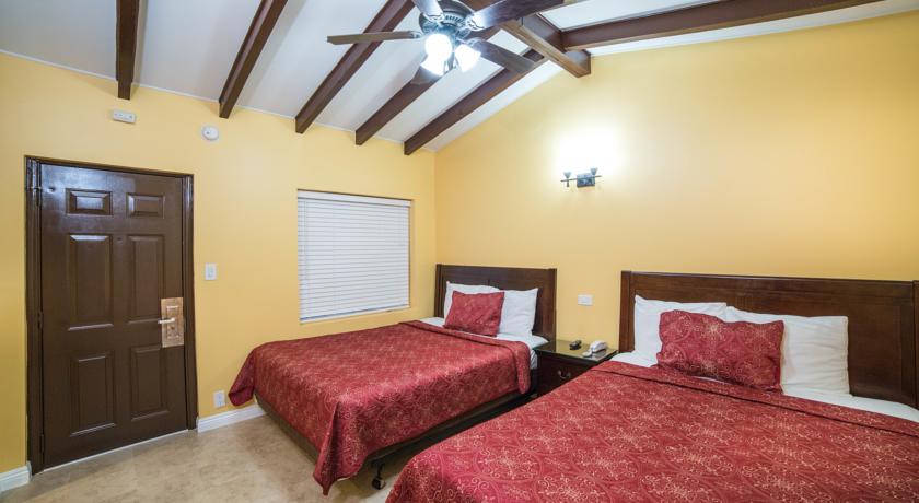 Фото 
Radisson Martinique on Broadway
