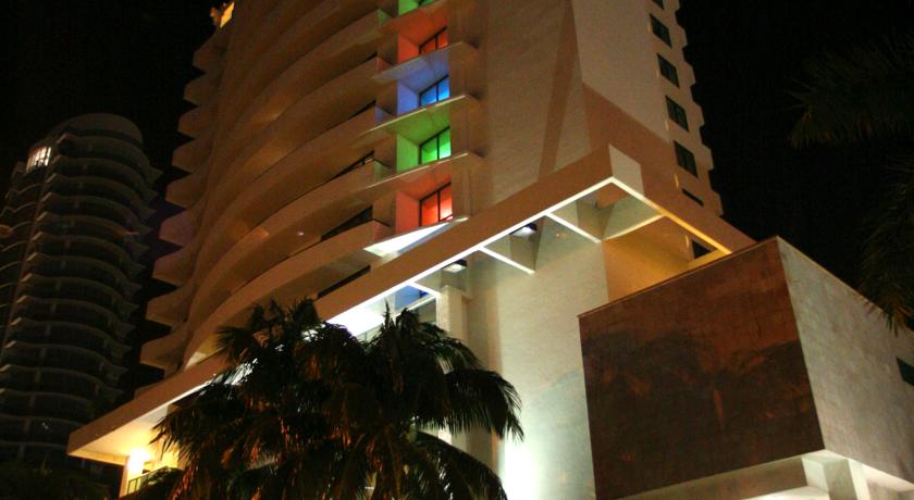 Фото 
The Grove Inn
