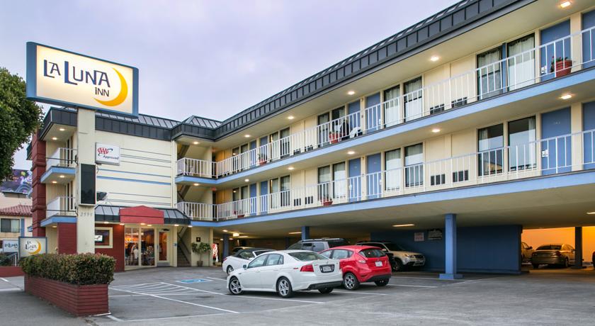 Фото 
Comfort Inn & Suites Zoo SeaWorld Area
