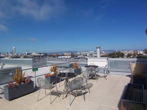 Фото 
Humphreys Half Moon Inn
