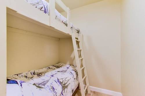 Фото 
Corporate Suites Network - 845 N State
