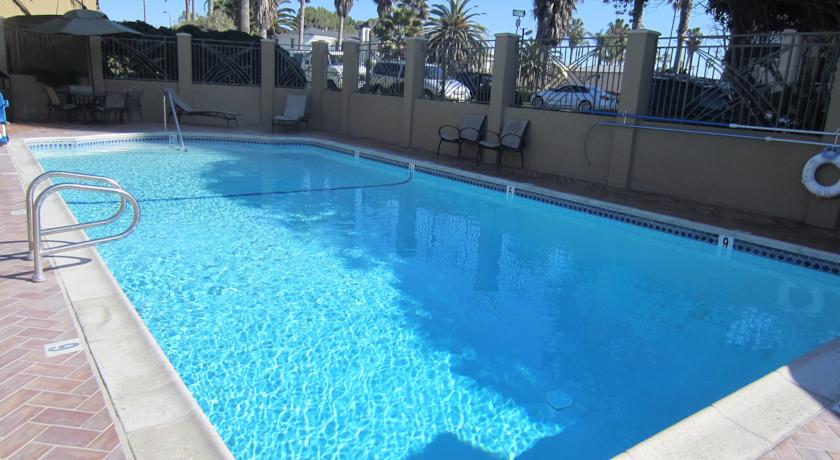 Фото 
Hotel Indigo Chicago Downtown
