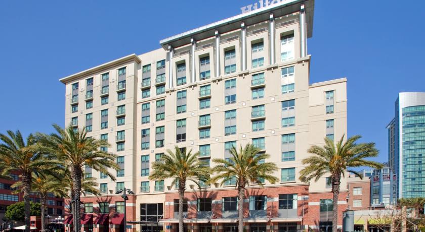 Фото 
Red Apartment
